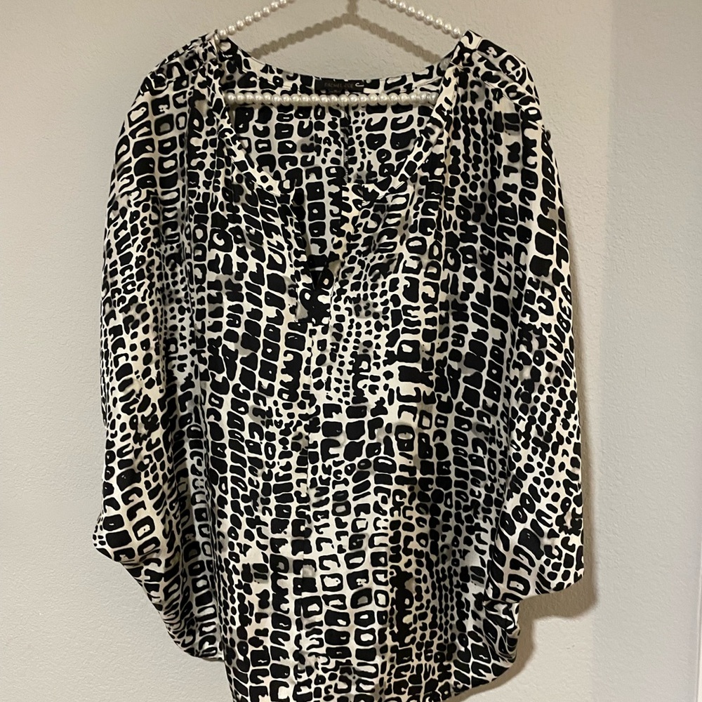 Rachel Zoe Black and Off White Graphic Blouse